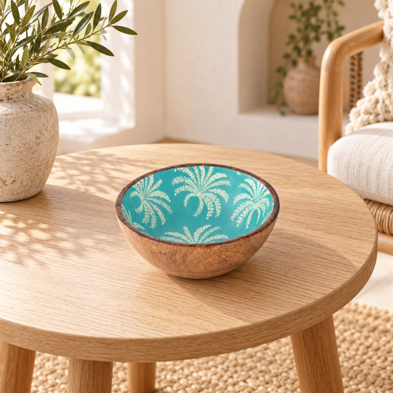 Kom met palmmotief 15 × 15 × 7,50 cm, artikel 39003, in een mediterrane binnensfeer